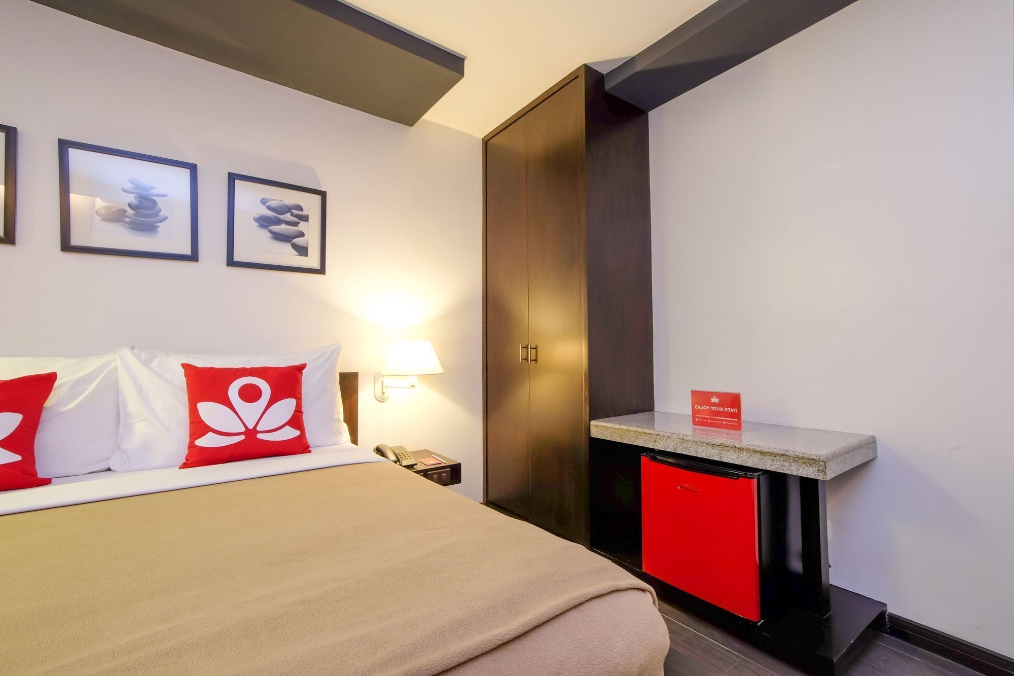 Zen Rooms Durban Poblacion Makati Makati City Esterno foto