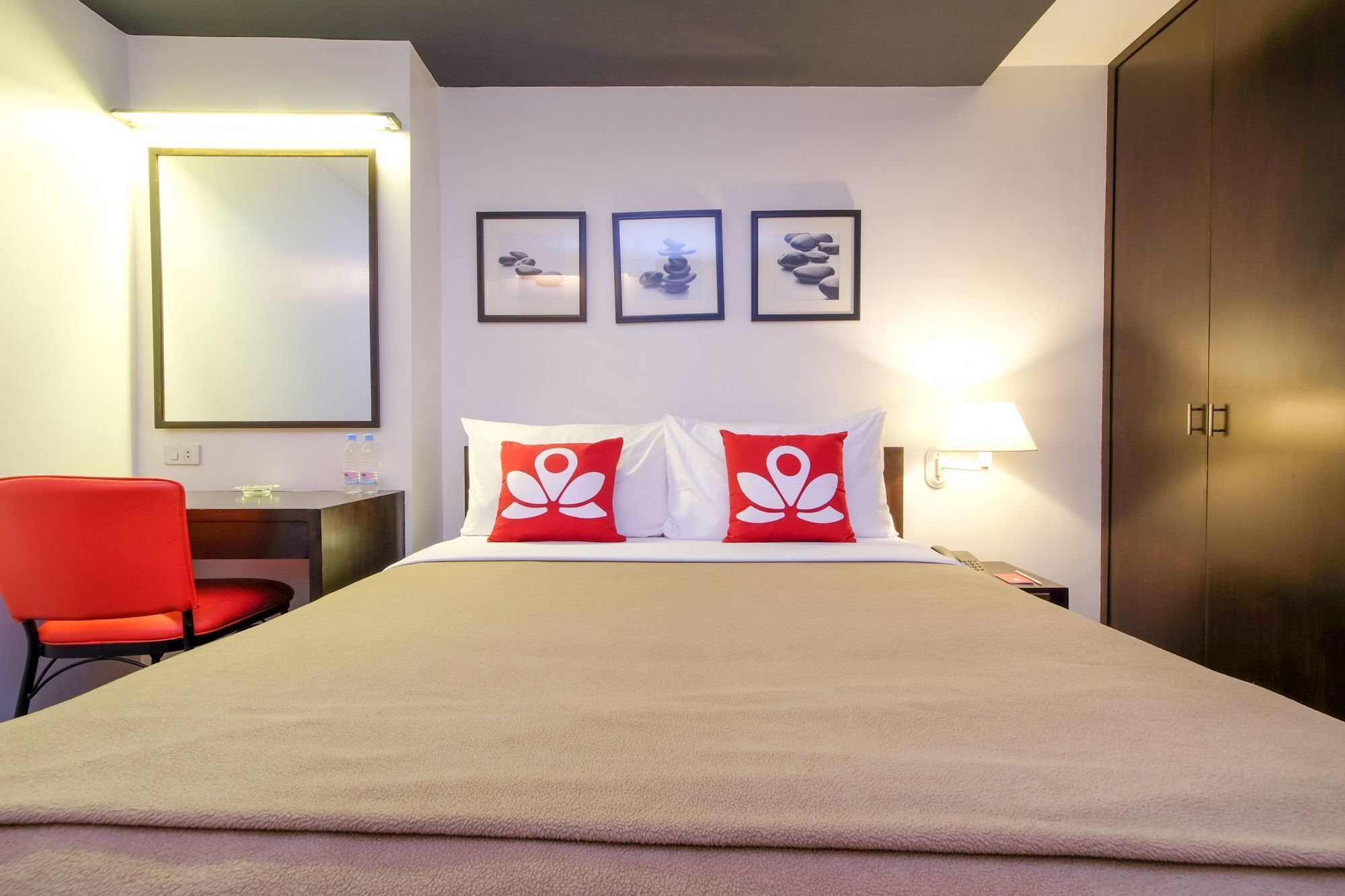 Zen Rooms Durban Poblacion Makati Makati City Esterno foto